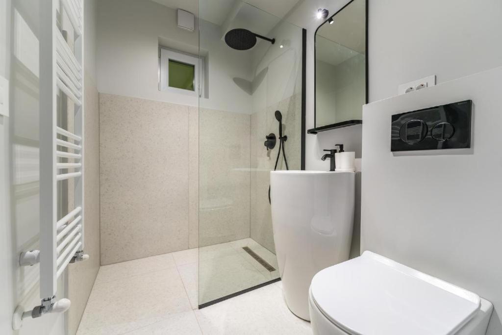 Central Epic Apartment-Self Check In Арад Екстериор снимка